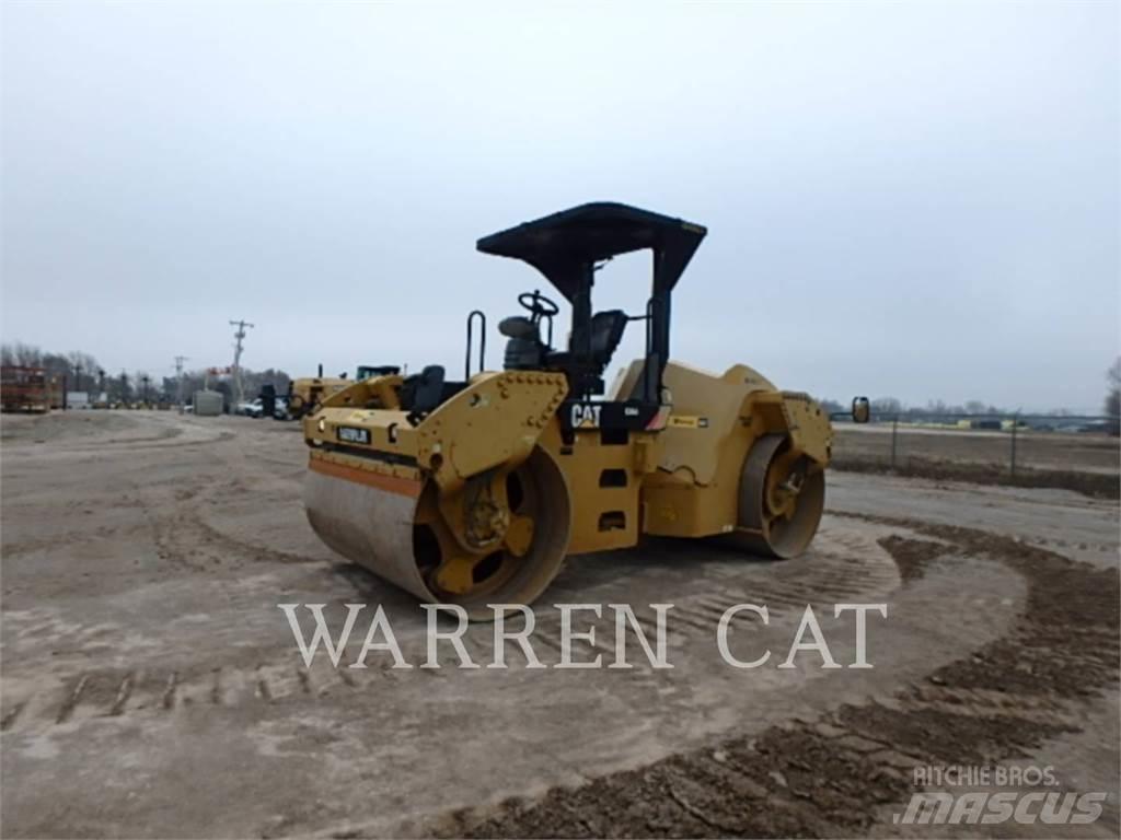 CAT CB64 Pavimentadoras de asfalto