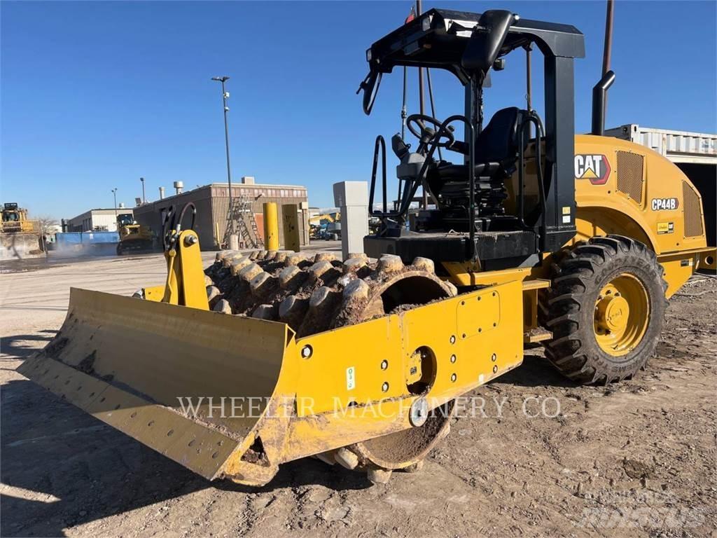 CAT CP44B Cilindros Compactadores monocilíndricos