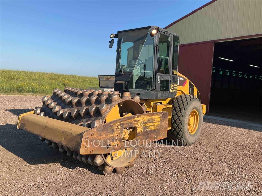 CAT CP56 Compactadores para terra