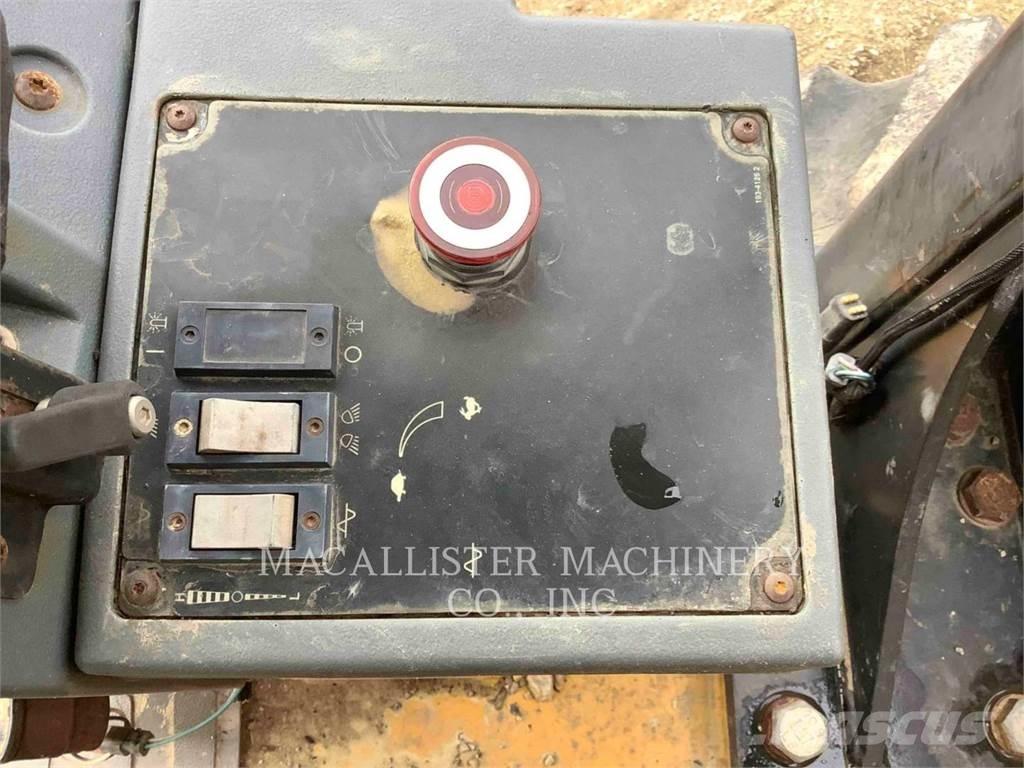 CAT CP563E Cilindros Compactadores monocilíndricos