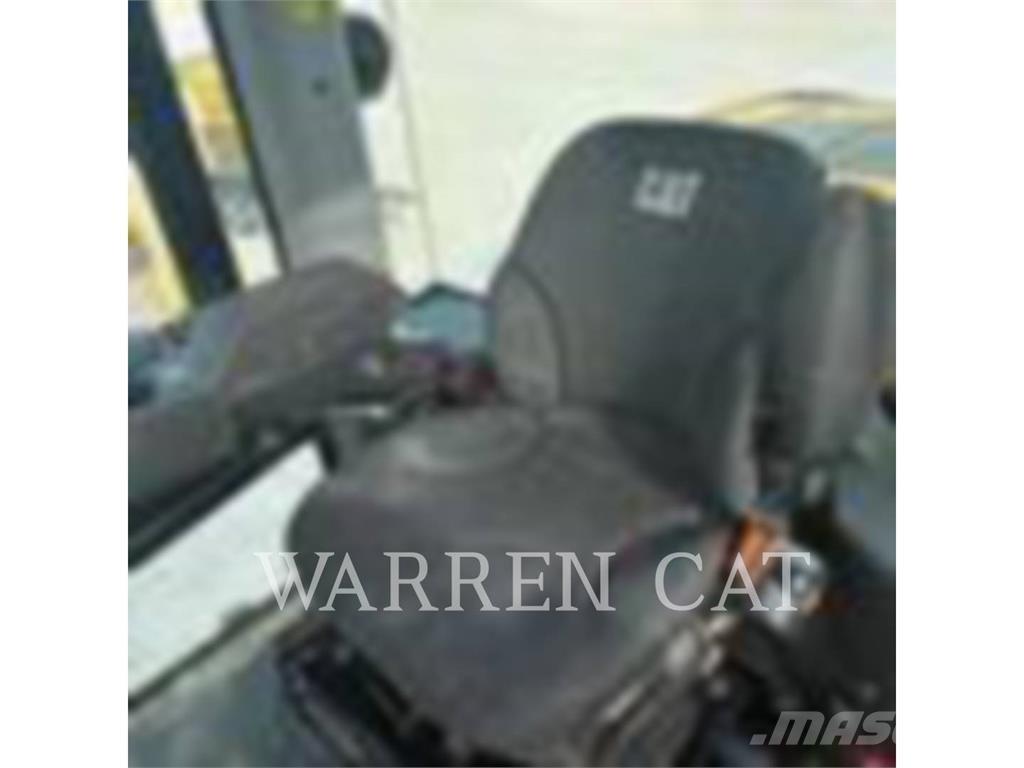 CAT CP56B Pavimentadoras de asfalto