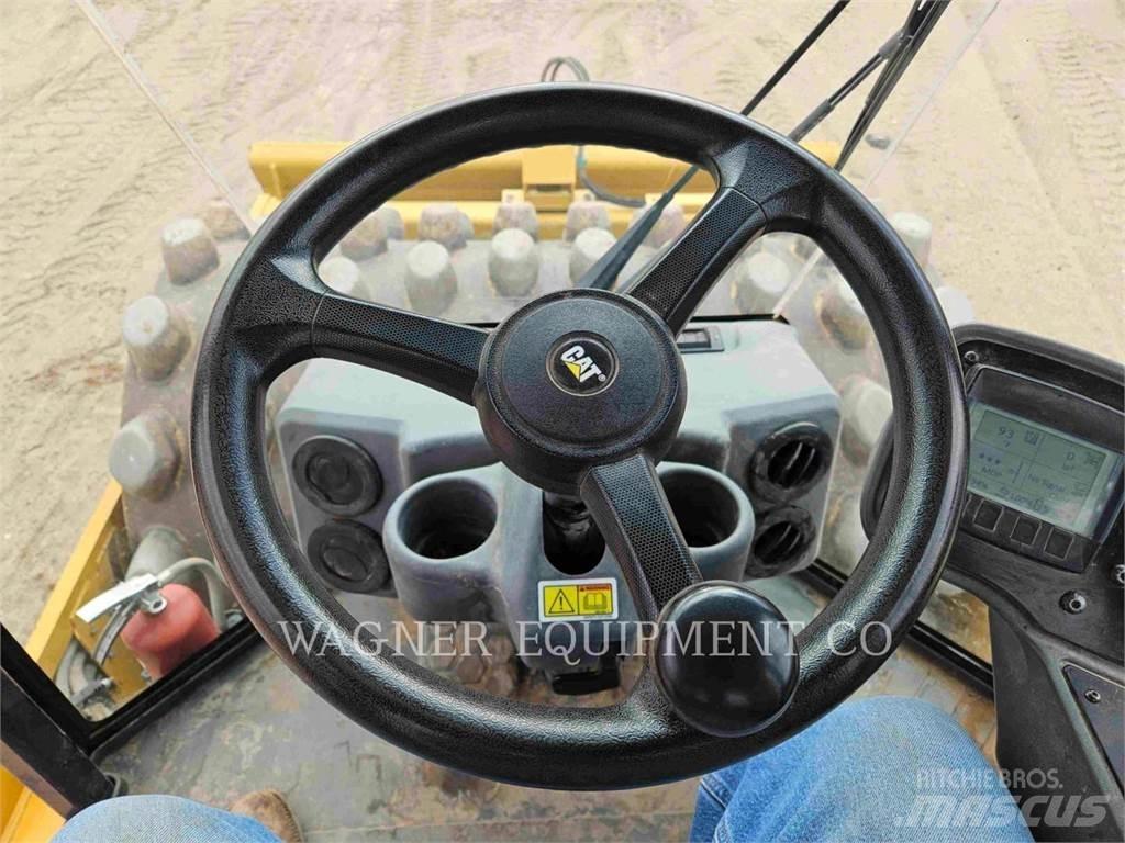 CAT CP56B Compactadores para terra