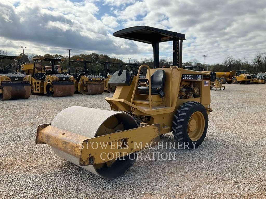 CAT CS-323C Compactadores para terra