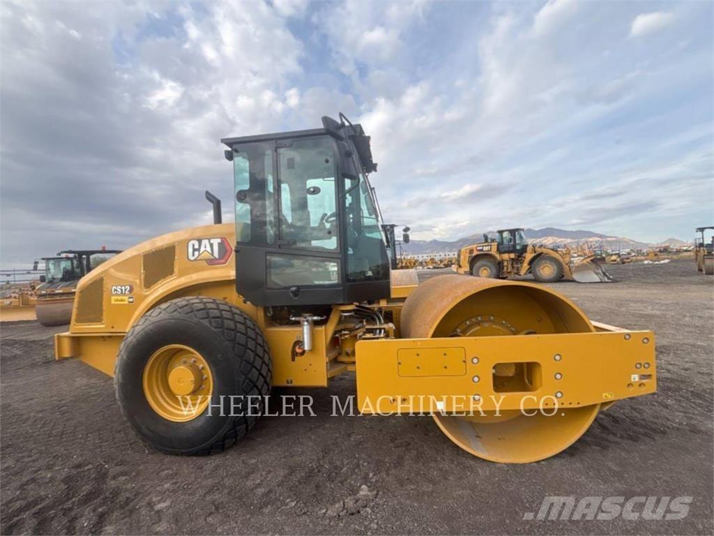 CAT CS12 Cilindros Compactadores monocilíndricos