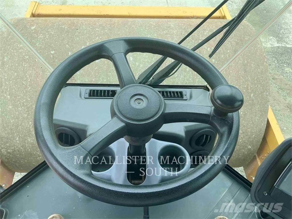 CAT CS64B Cilindros Compactadores monocilíndricos