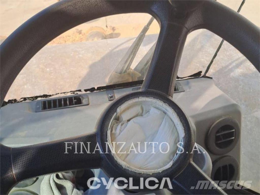 CAT CS74B Cilindros Compactadores monocilíndricos