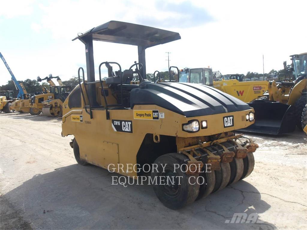 CAT CW16 Cilindros Compactadores de pneus