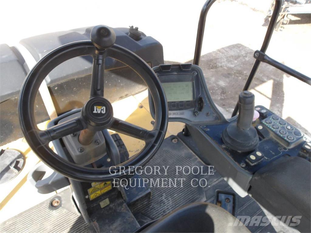 CAT CW16 Cilindros Compactadores de pneus