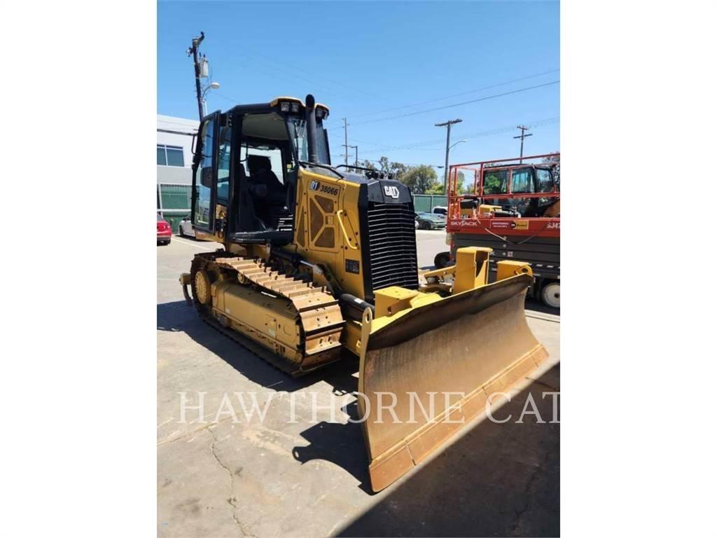CAT D1 Dozers - Tratores rastos