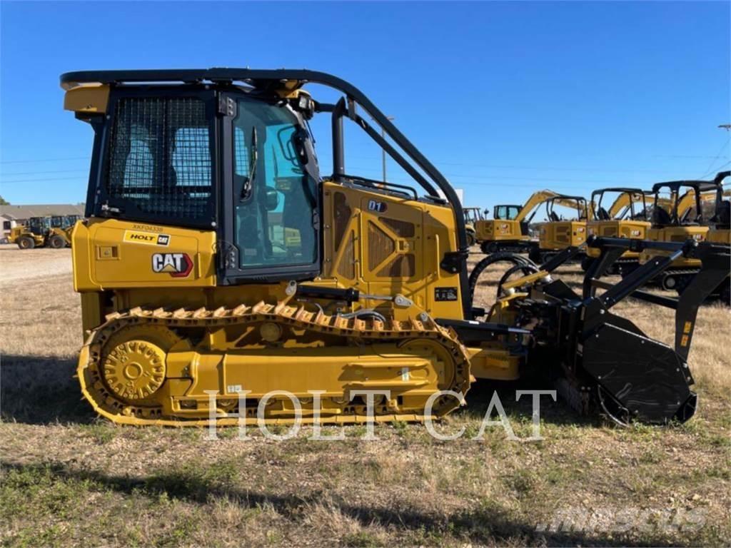 CAT D1 MULCHER Dozers - Tratores rastos