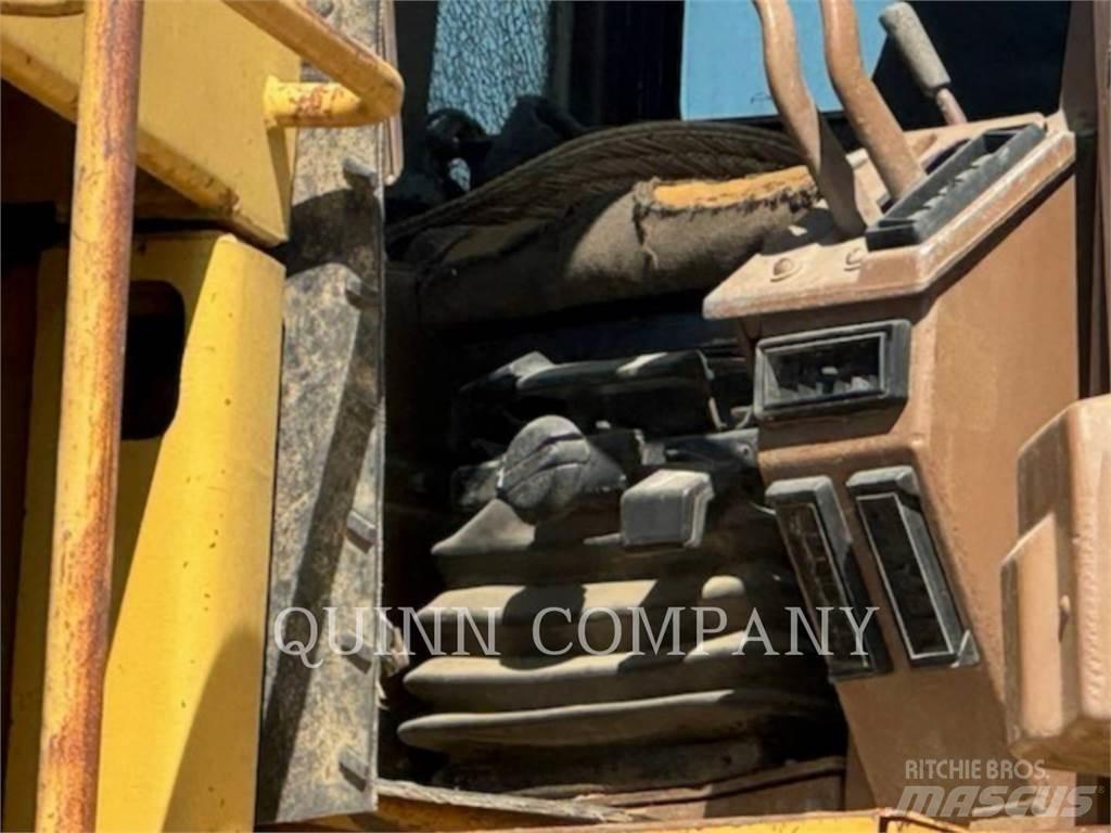 CAT D10 Dozers - Tratores rastos