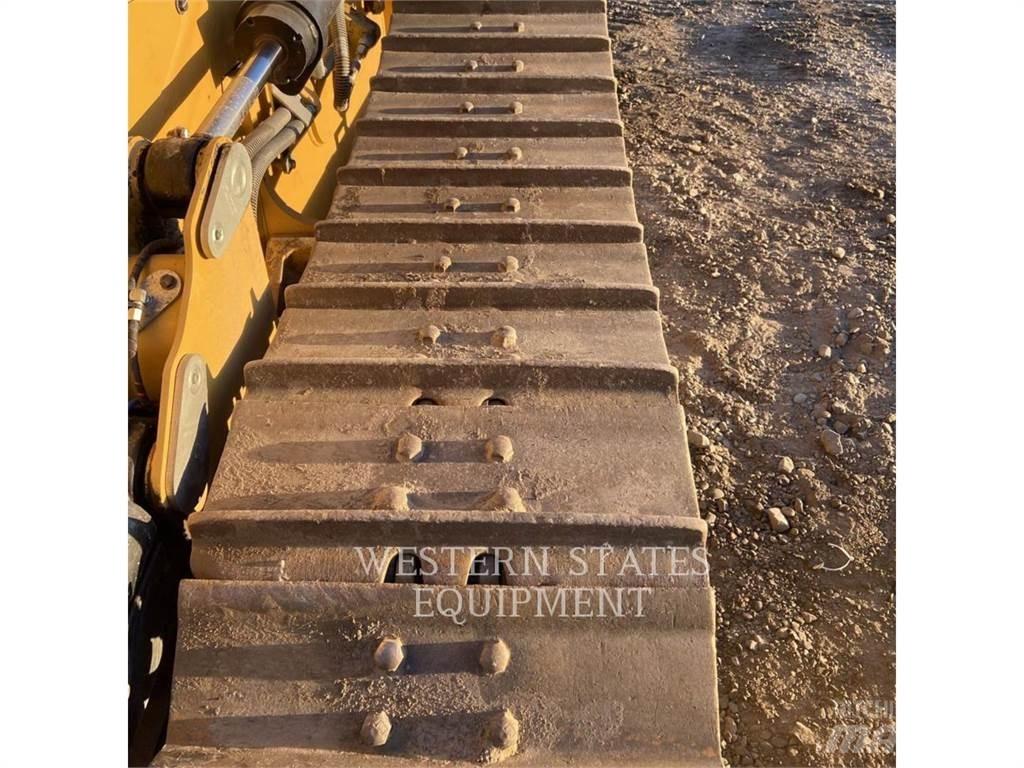 CAT D2 Dozers - Tratores rastos