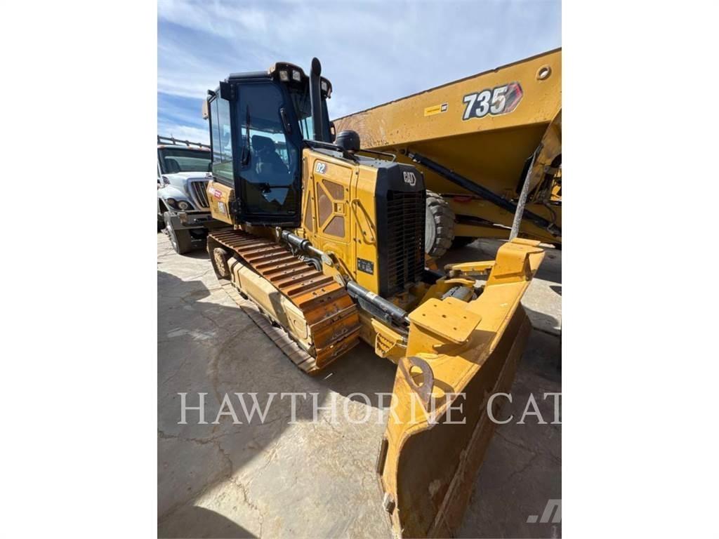 CAT D2 Dozers - Tratores rastos