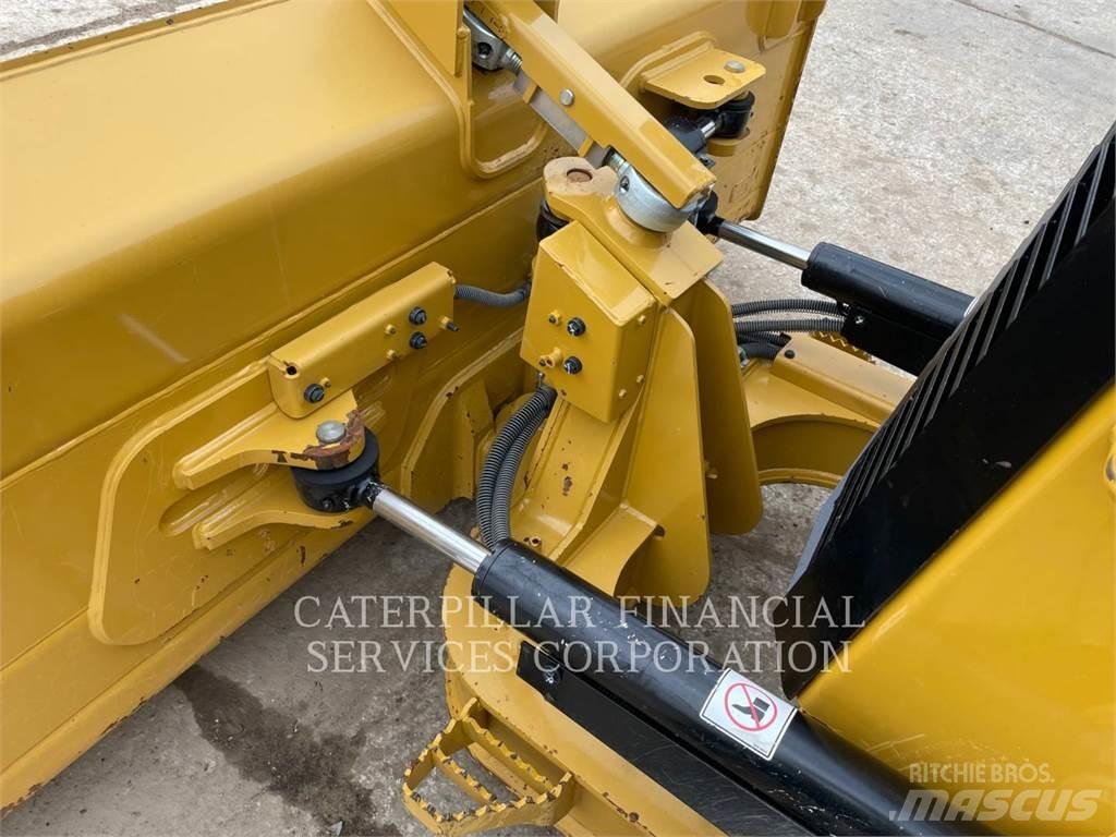 CAT D3 Dozers - Tratores rastos