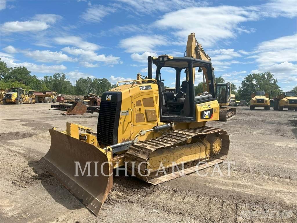 CAT D3K2L 4F Dozers - Tratores rastos