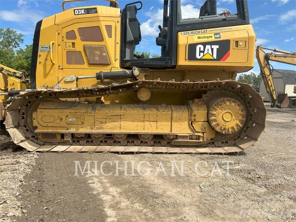 CAT D3K2L 4F Dozers - Tratores rastos