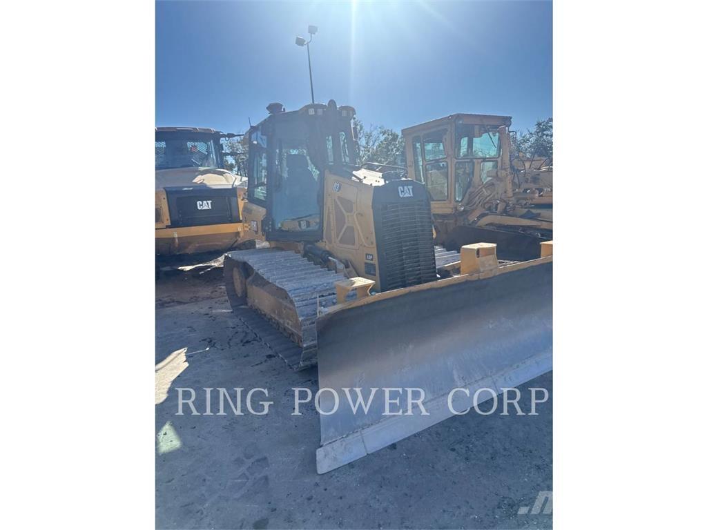 CAT D3LGPEW Dozers - Tratores rastos