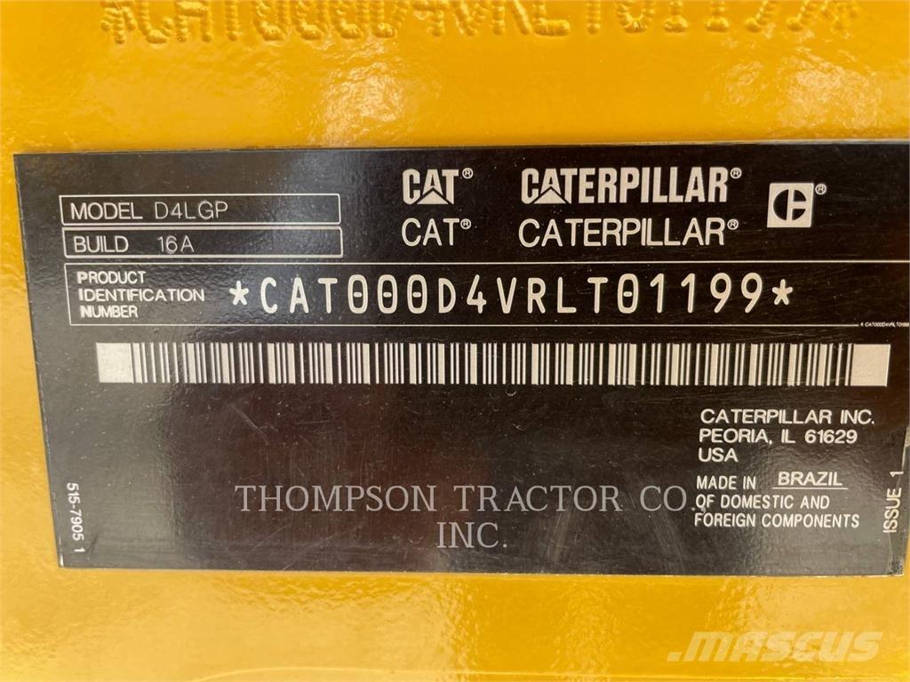 CAT D4 Dozers - Tratores rastos