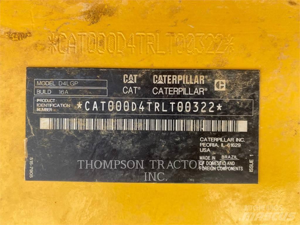 CAT D4 Dozers - Tratores rastos