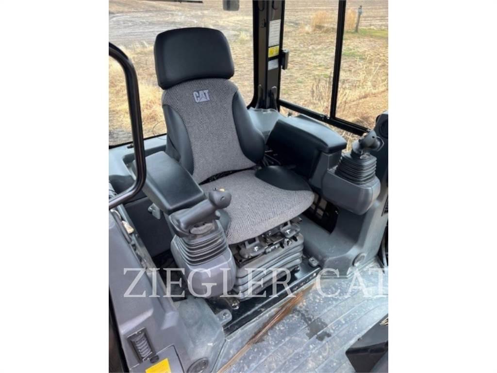 CAT D4 Dozers - Tratores rastos