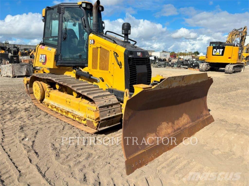 CAT D4 Dozers - Tratores rastos