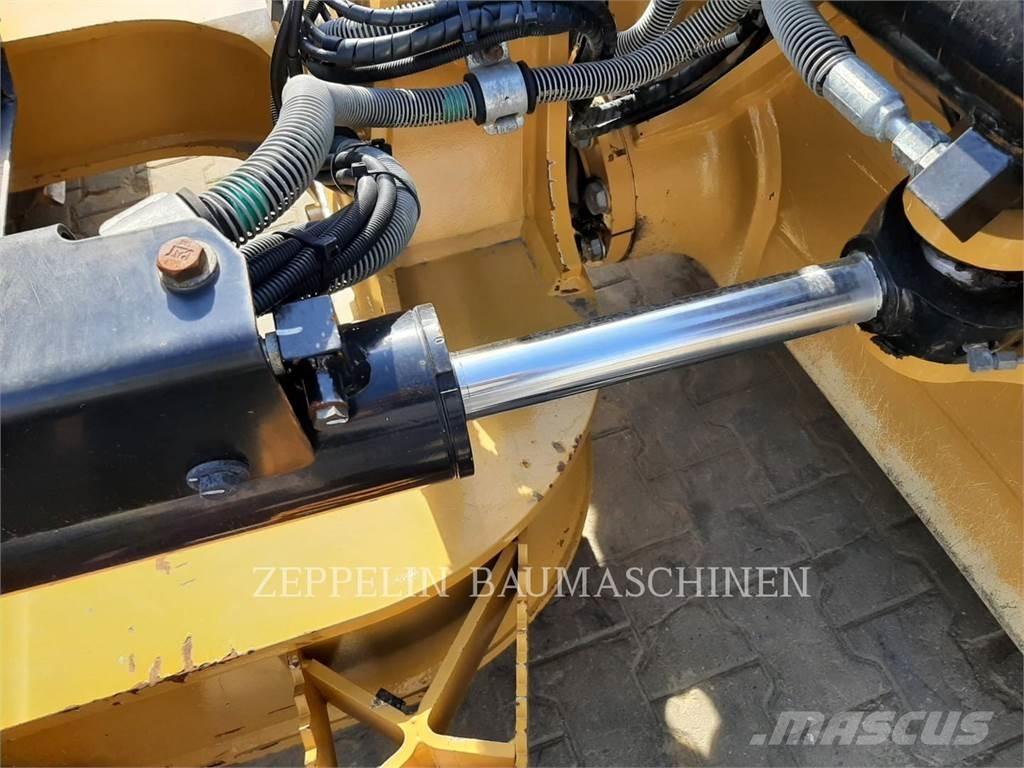 CAT D4-16A Dozers - Tratores rastos