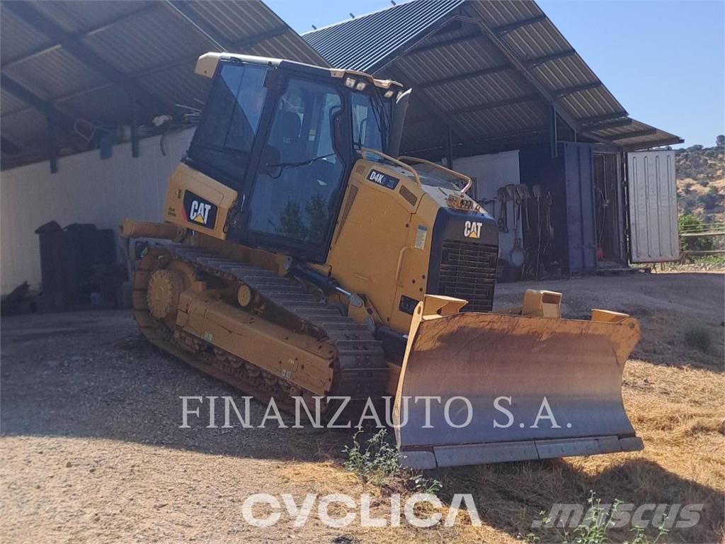 CAT D4K2 Dozers - Tratores rastos