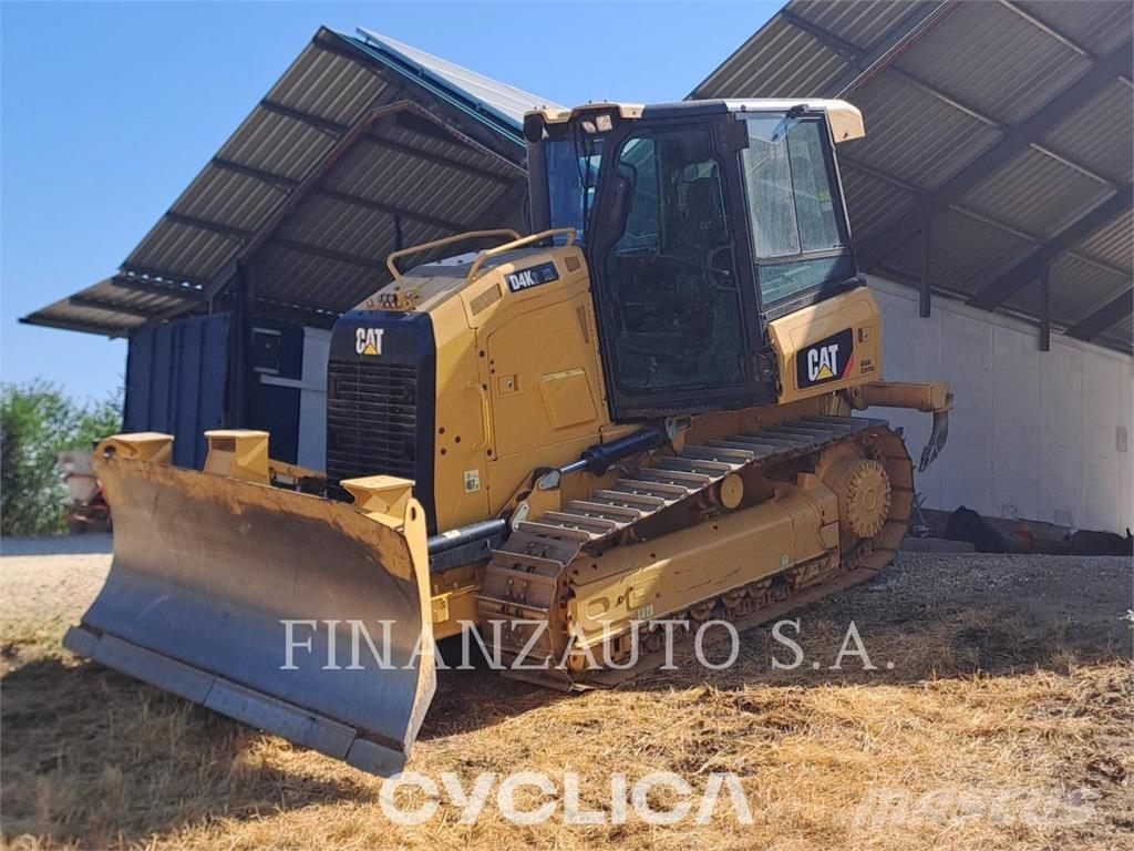 CAT D4K2 Dozers - Tratores rastos