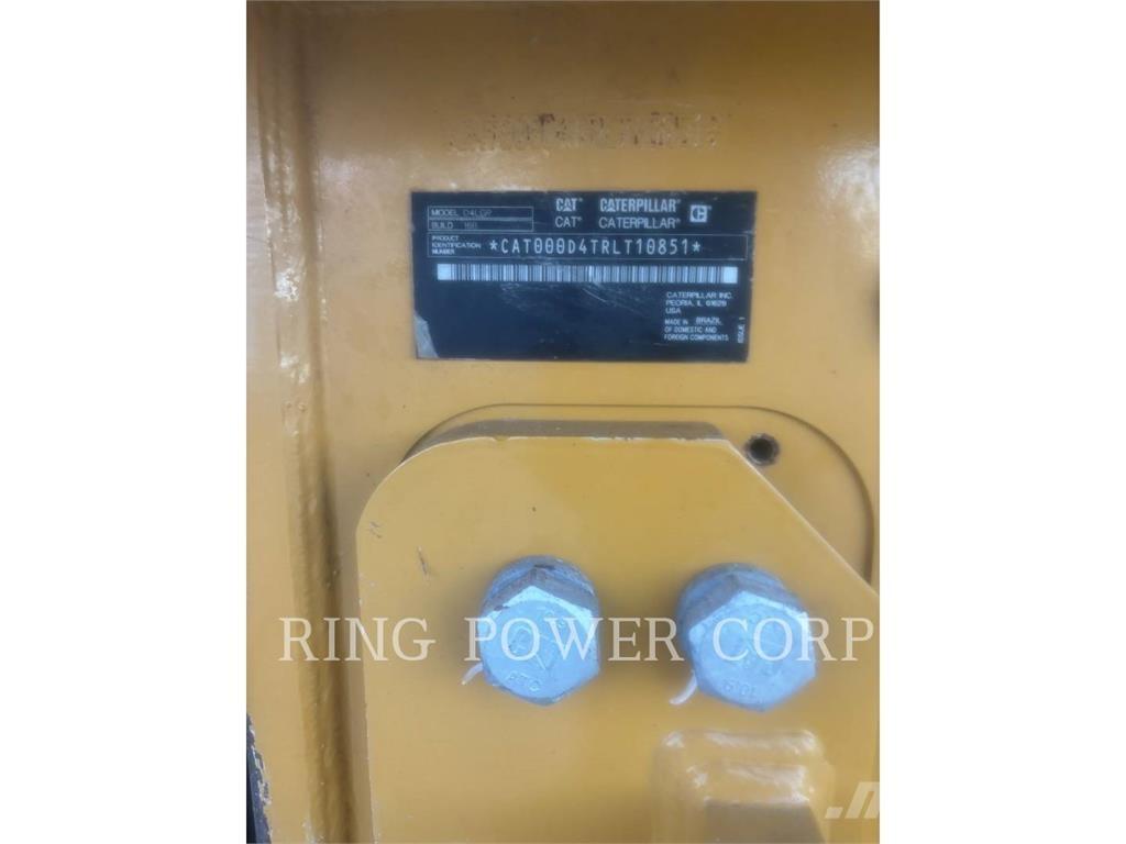 CAT D4VPEW Dozers - Tratores rastos