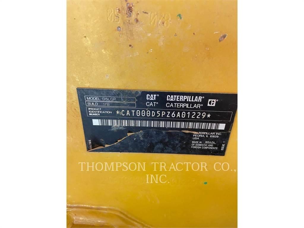 CAT D5 Dozers - Tratores rastos