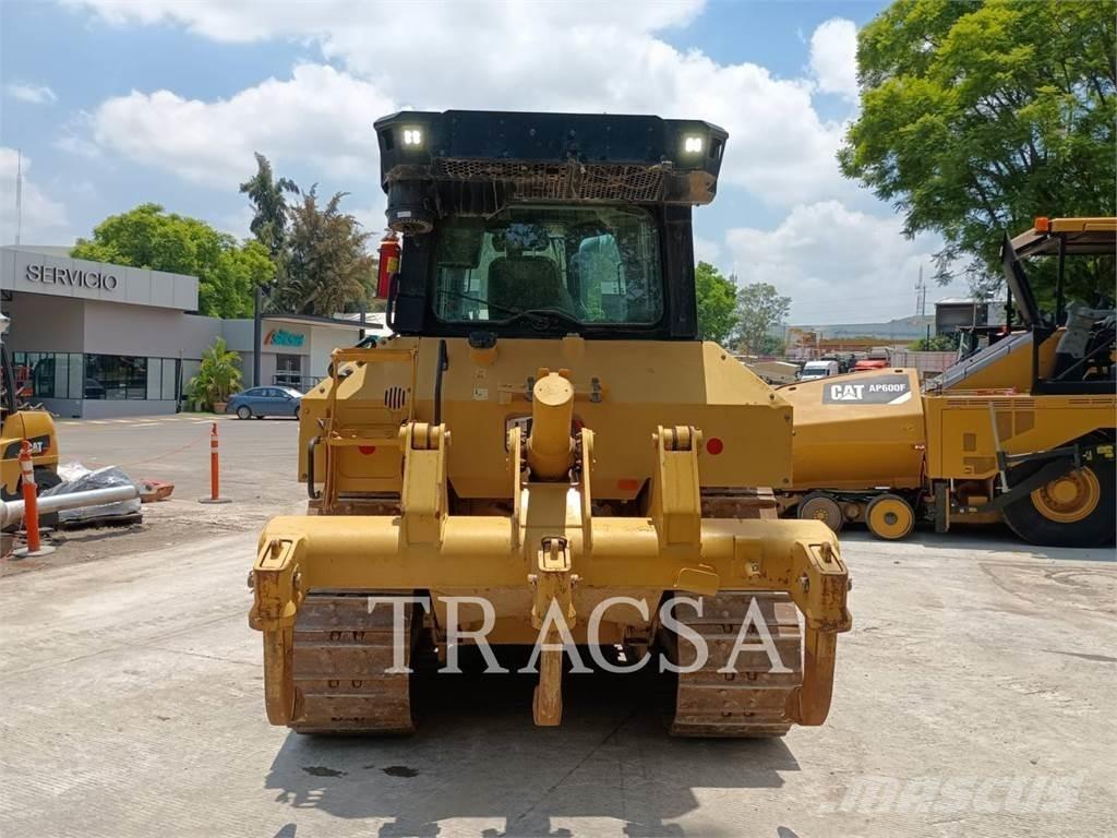 CAT D5 Dozers - Tratores rastos