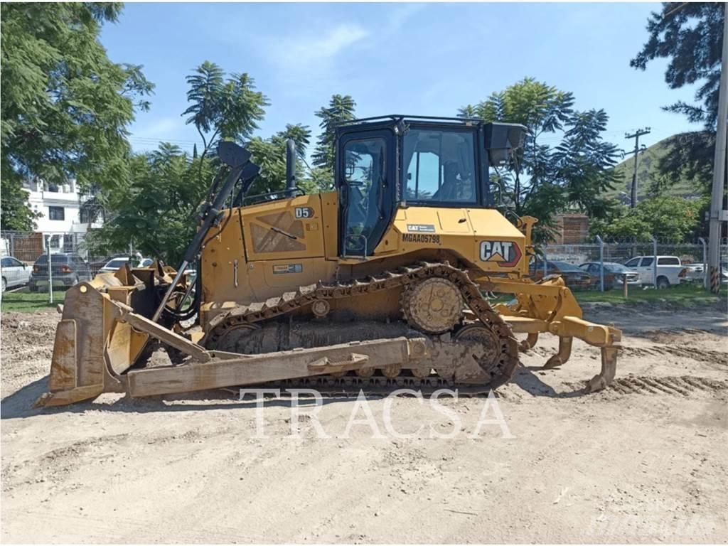 CAT D5 Dozers - Tratores rastos
