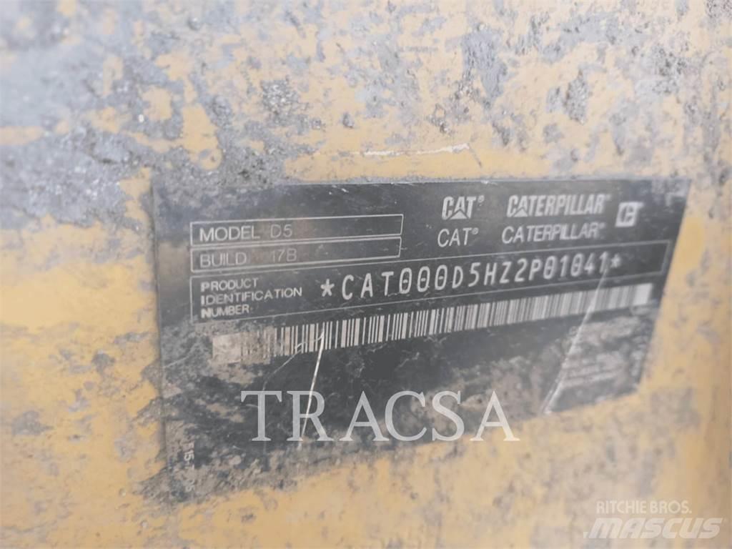 CAT D5 Dozers - Tratores rastos