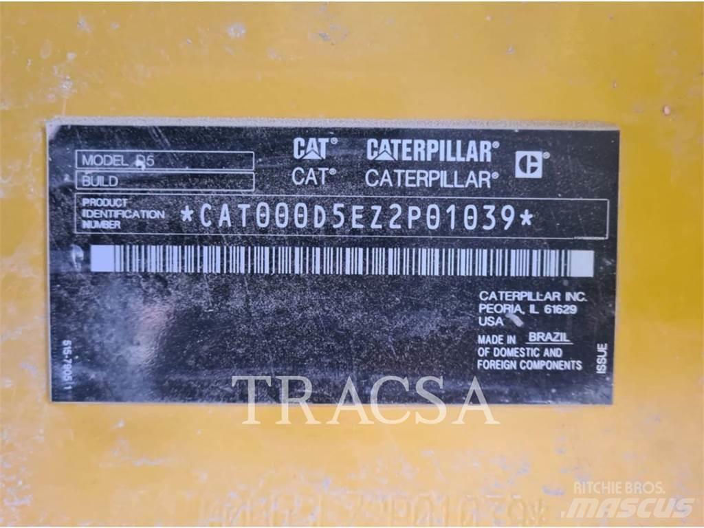 CAT D5 Dozers - Tratores rastos