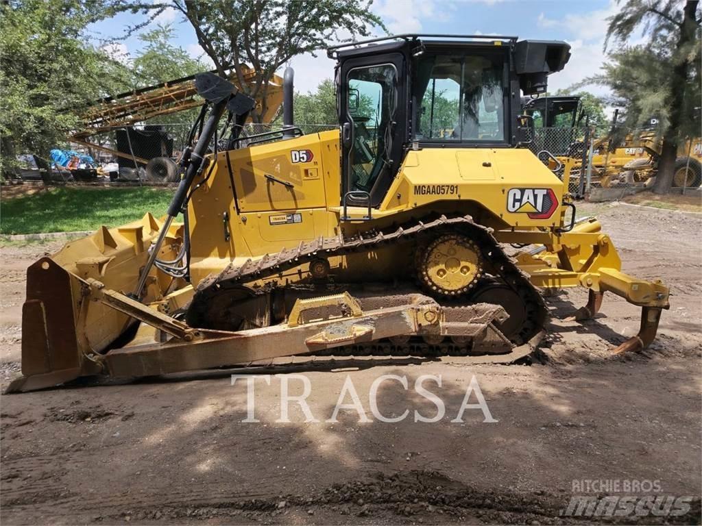 CAT D5 Dozers - Tratores rastos