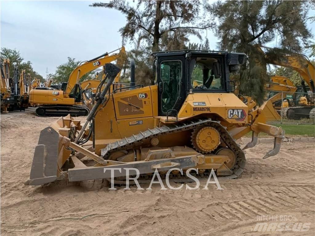 CAT D5 Dozers - Tratores rastos
