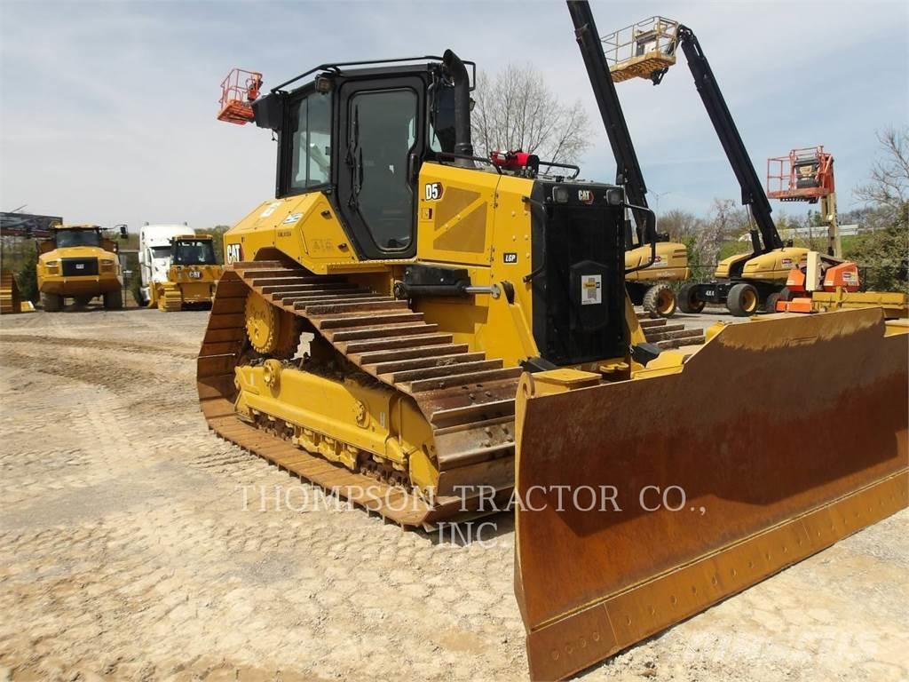 CAT D5 Dozers - Tratores rastos