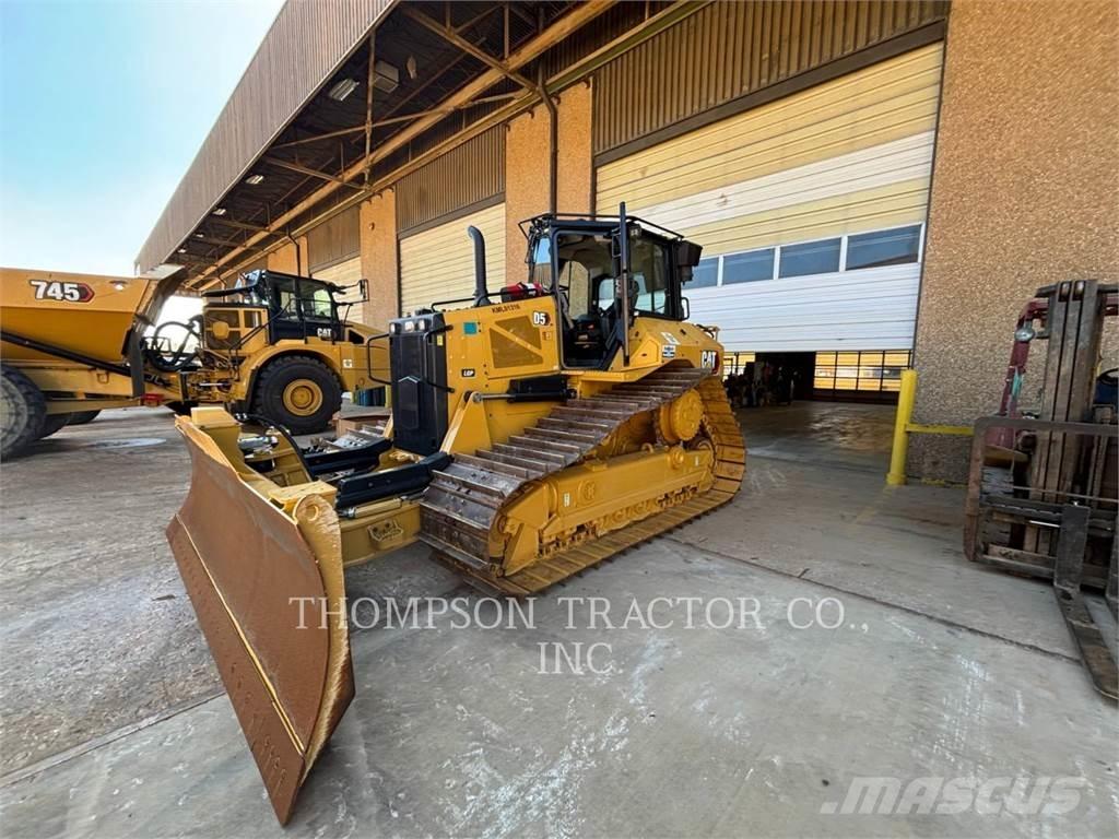 CAT D5 Dozers - Tratores rastos
