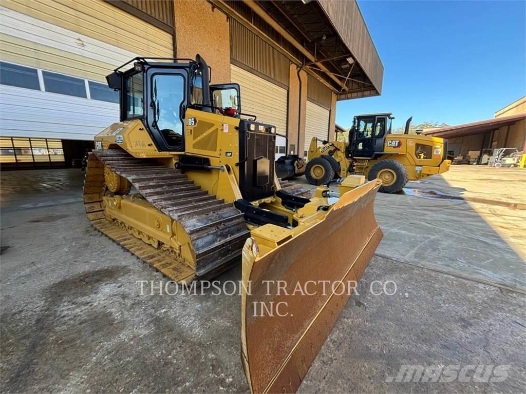 CAT D5 Dozers - Tratores rastos