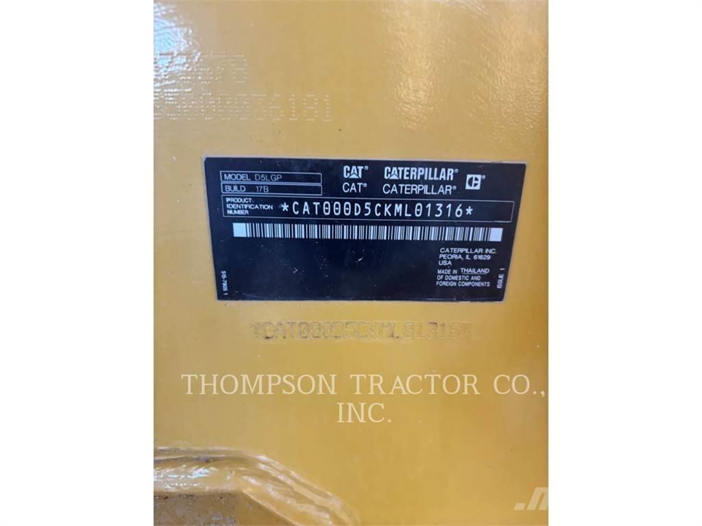 CAT D5 Dozers - Tratores rastos