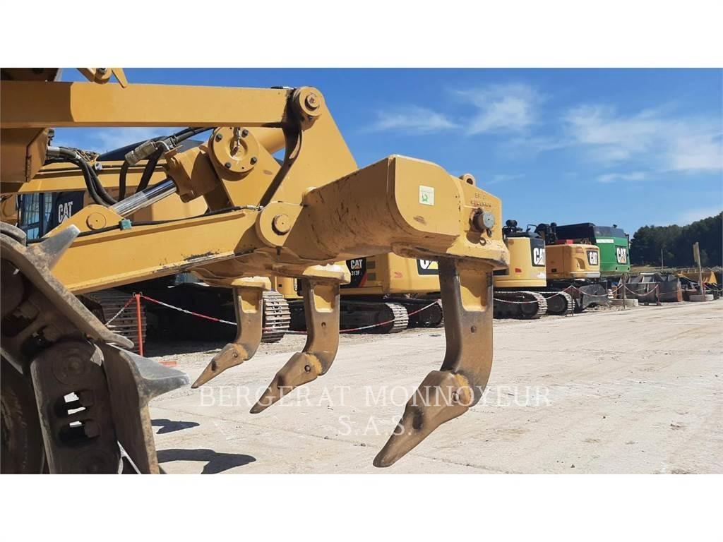 CAT D5 Dozers - Tratores rastos