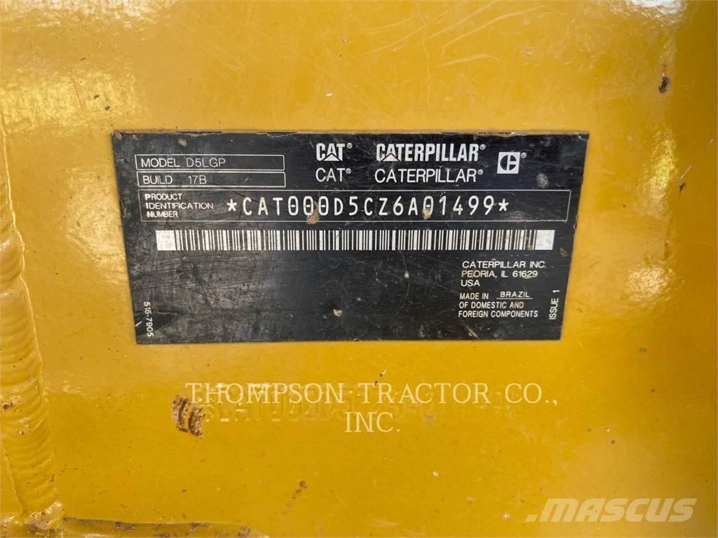 CAT D5 Dozers - Tratores rastos