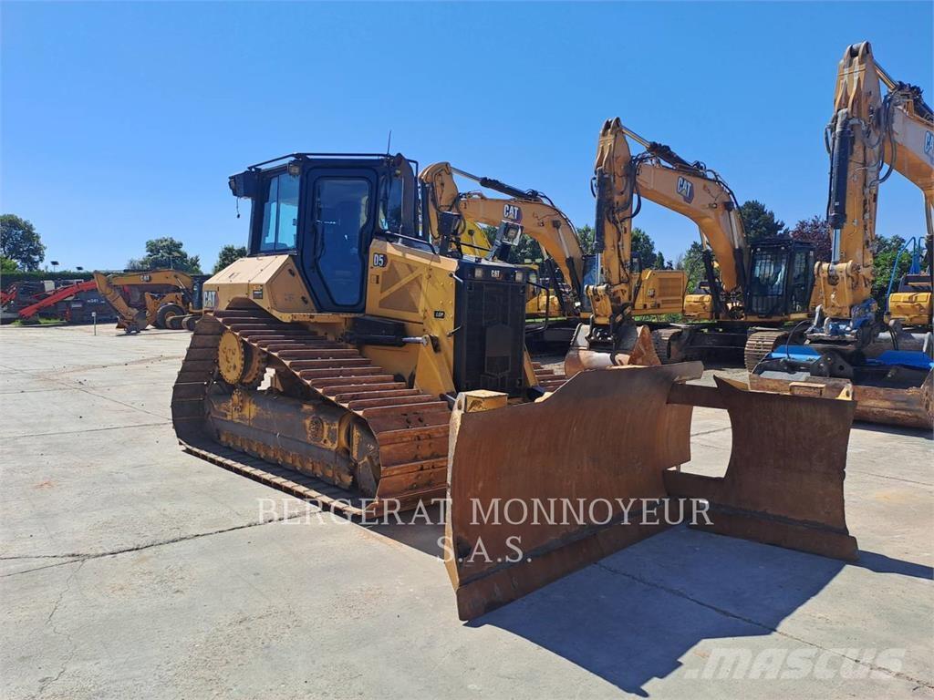 CAT D5 Dozers - Tratores rastos