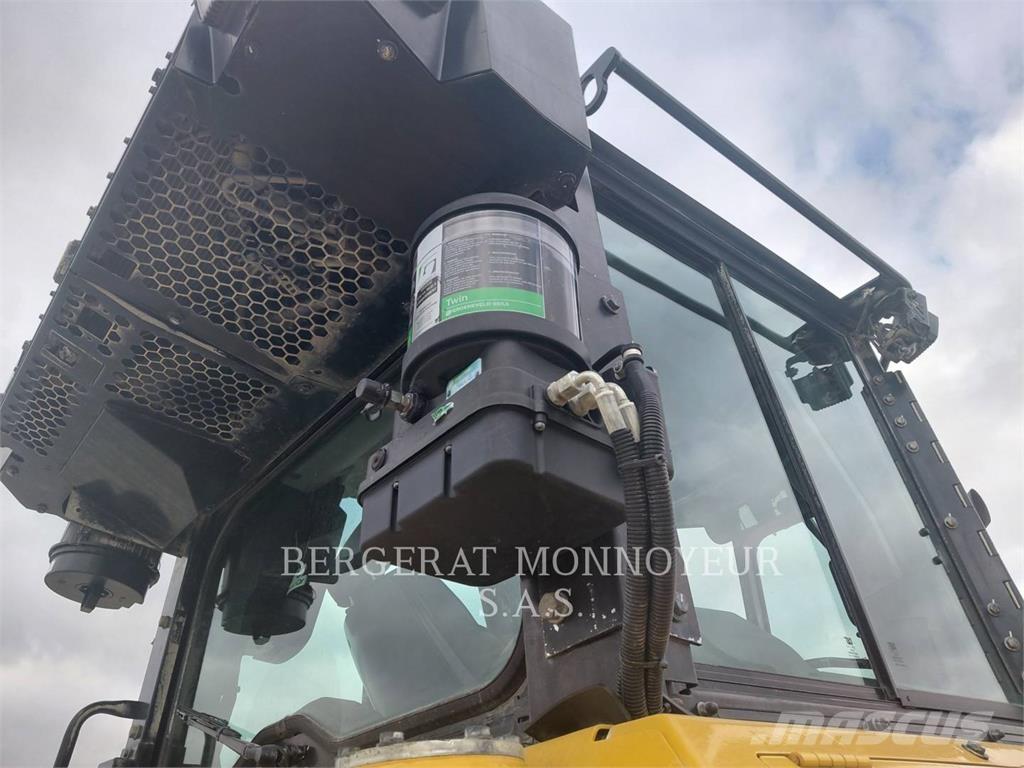 CAT D5 Dozers - Tratores rastos