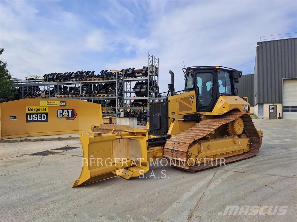 CAT D5 Dozers - Tratores rastos