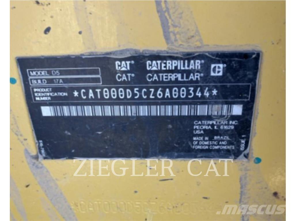 CAT D5 Dozers - Tratores rastos