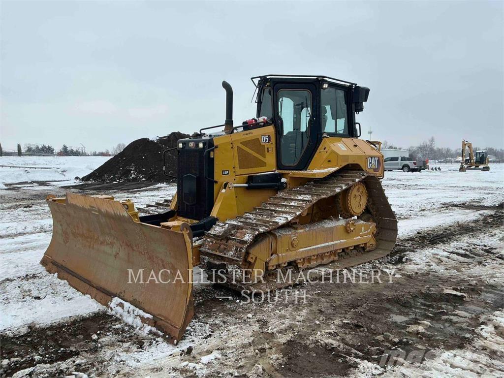 CAT D5 Dozers - Tratores rastos