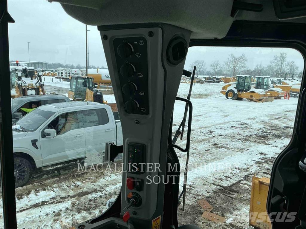 CAT D5 Dozers - Tratores rastos