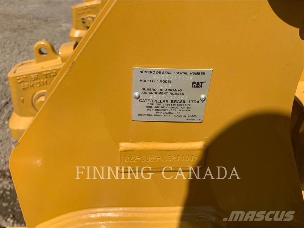 CAT D5-17 Dozers - Tratores rastos