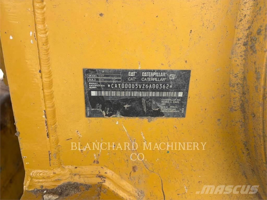 CAT D5 LGP Dozers - Tratores rastos